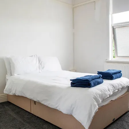 Spacious 3 Bedroom House Southend-on-Sea Exterior photo